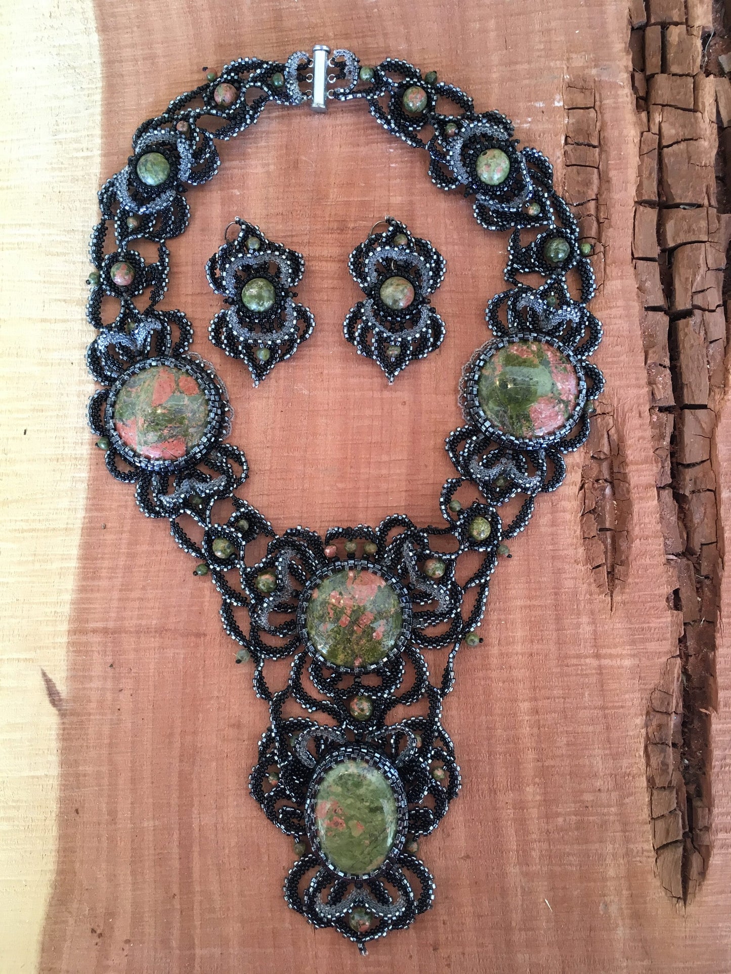 “Living in the Now” Necklace & Earrings Set