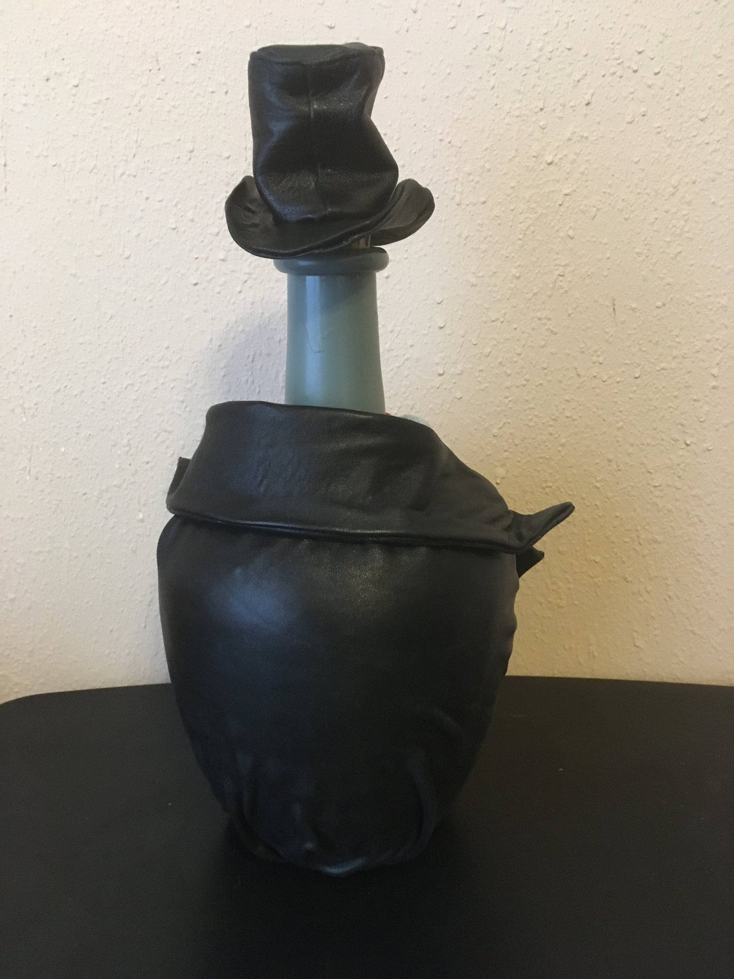 Carafe Bottle "Gentlemen in Black"