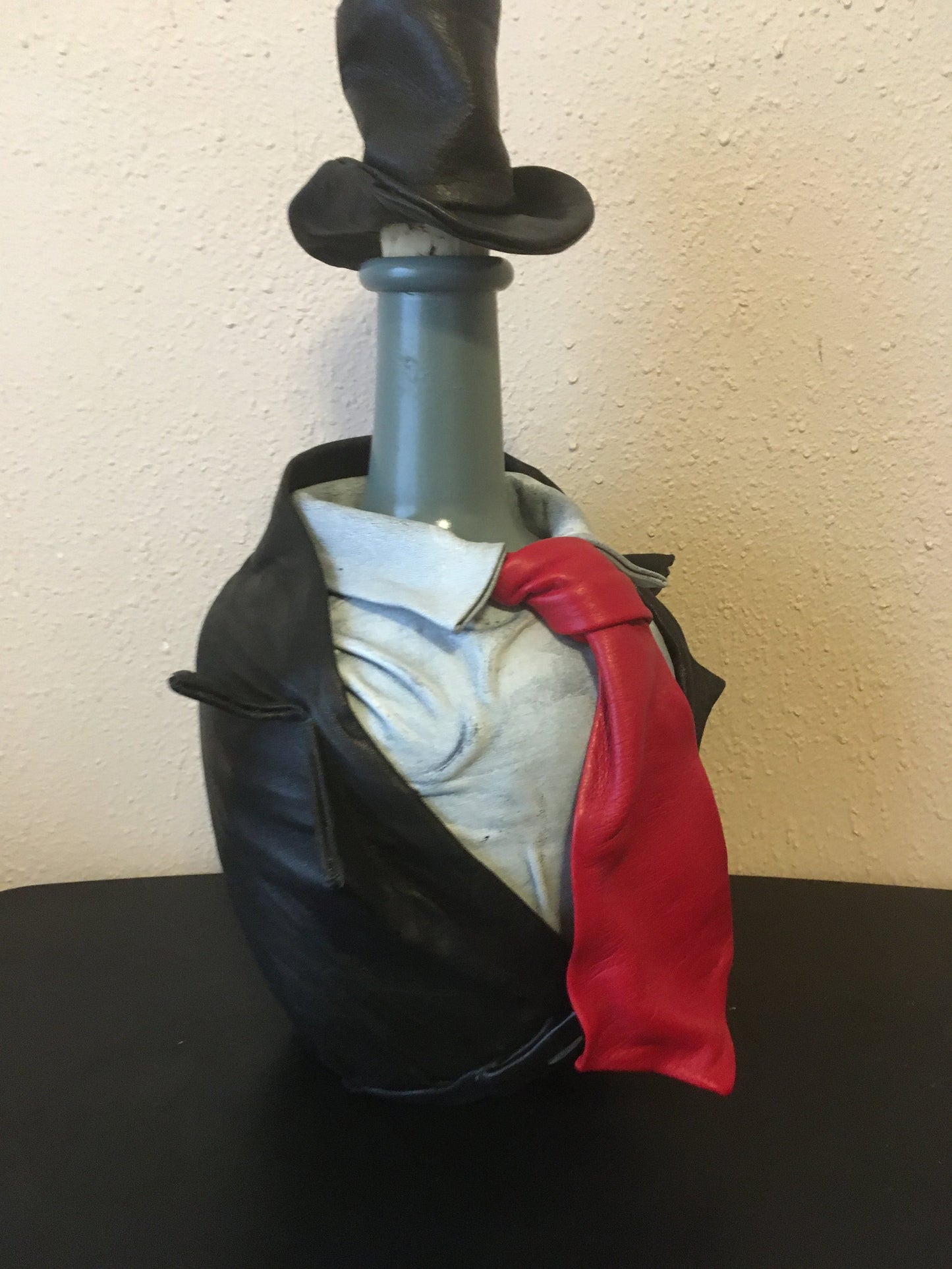 Carafe Bottle "Gentlemen in Black"